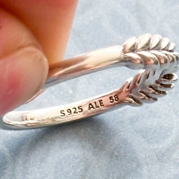 Pandora Silver Leaf Ring Size 8 | Nature-Inspired Sterling Open Band - Picture 2 of 6